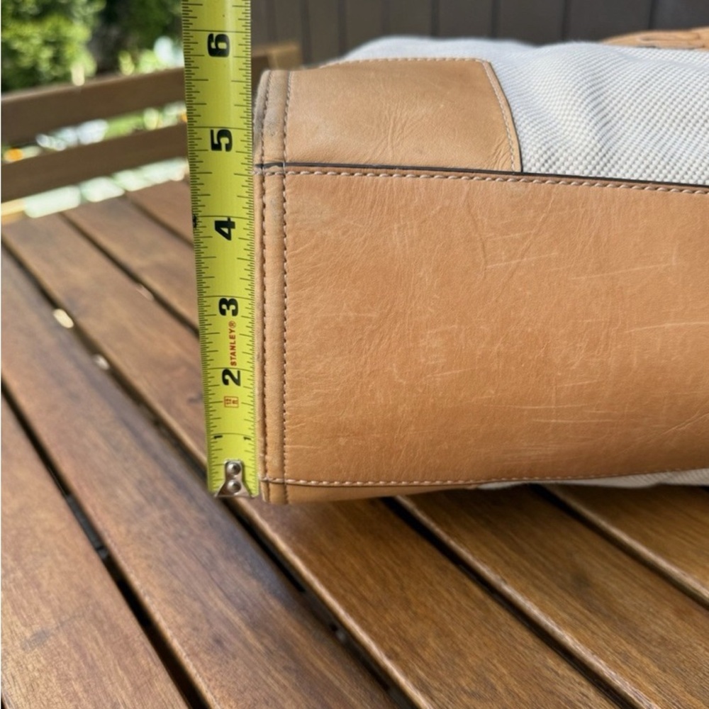 Large Tory Burch Cream and Tan Tote Bag - Picture 9 of 15